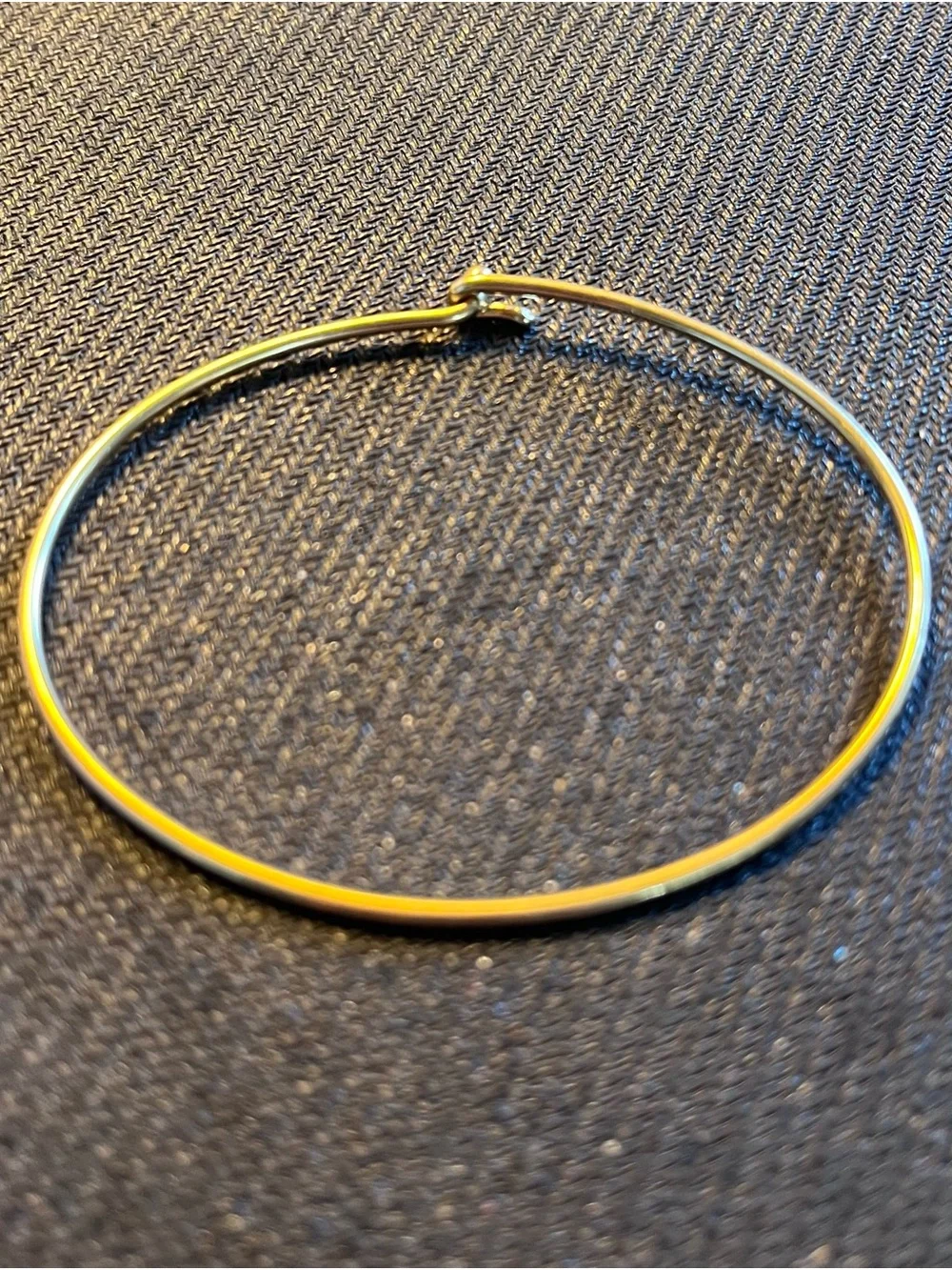 Vintage Tiffany & Co. 14K Yellow Gold Wire Hook Bangle Bracelet 1970s 5.37 Grams